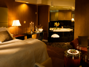 Executive Hotel Burnaby Honeymoon Suite
